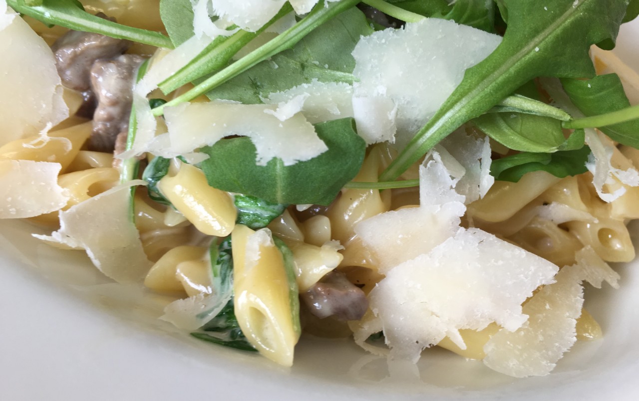 Maccheroni mit Rinderfiletstreifen